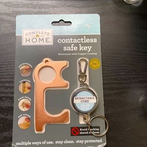 Contactless safe key